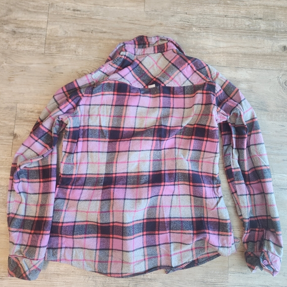 Columbia Women's Calico Basin Plaid Flannel Long Sleeve Shirt - Picture 3 of 3